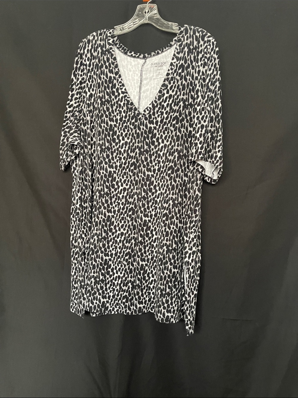 Torrid Black and White Leopard-Print V-Neck Knit Tunic